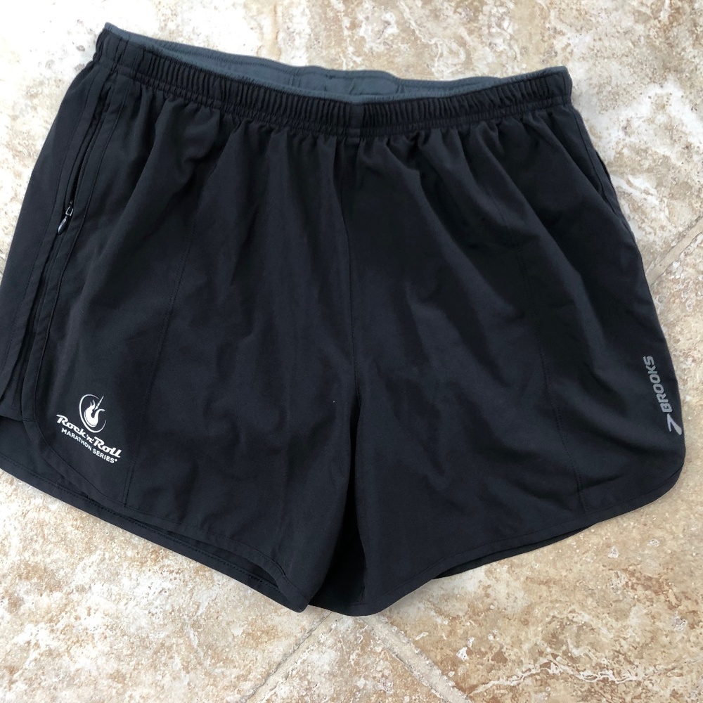 Women's Brooks/Rock and Roll Series Shorts -Size M